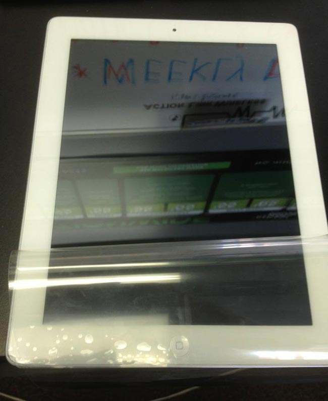 iPad 2 with a fixed digitizer